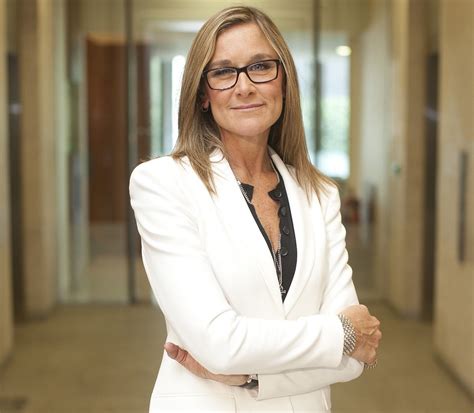 burberry e apple|Angela Ahrendts .